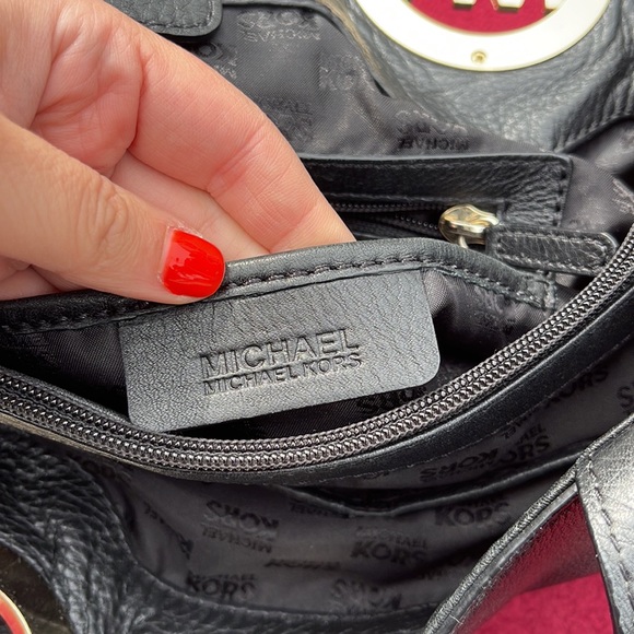 MICHAEL KORS OURSE EXCELLENT CONDITION - Picture 10 of 10